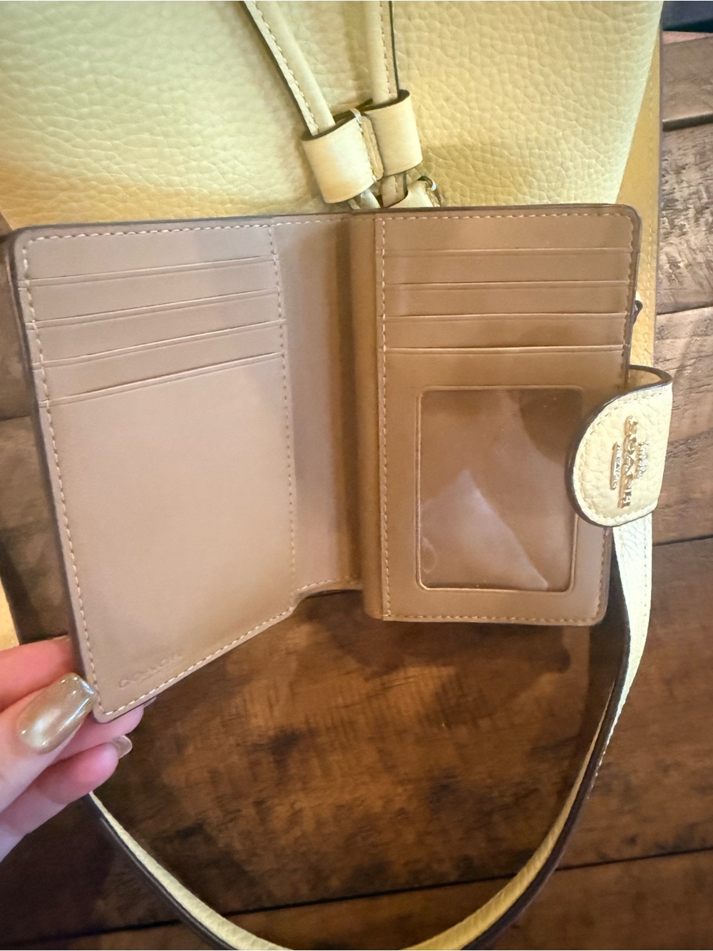 NWOT Coach Pebbled Leather Drawstring Crossbody Bag and Wallet - Light Yellow - Picture 9 of 12